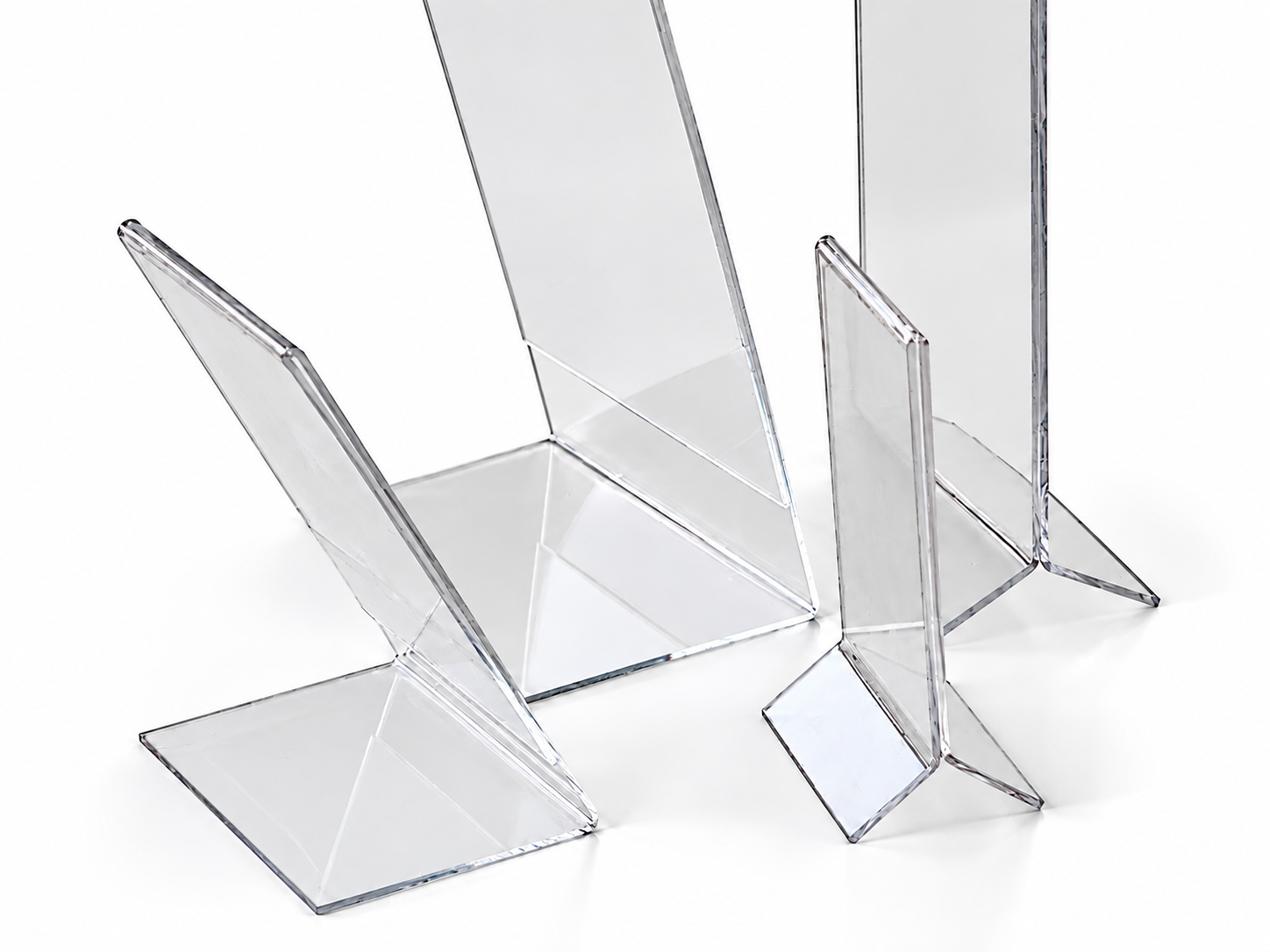 Gebogene Acryl-Aufsteller und Displays
